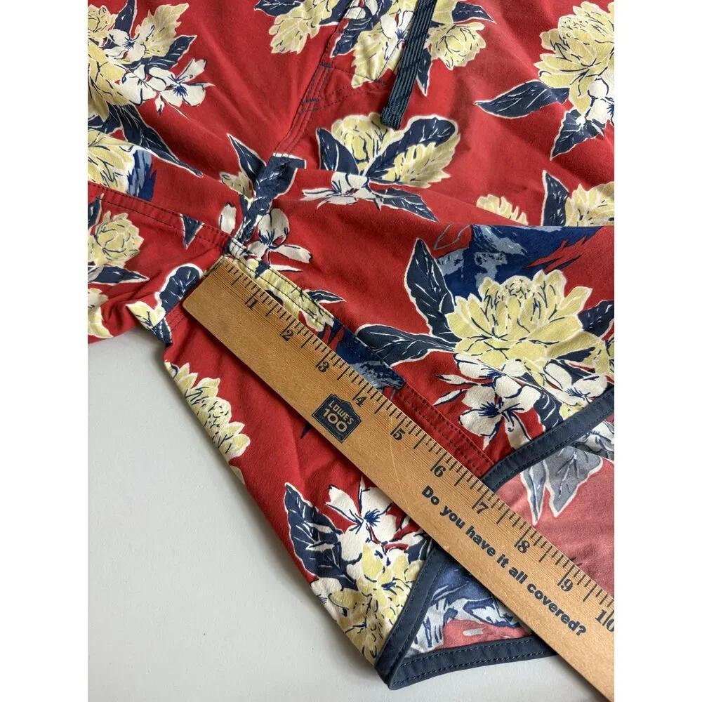 Patagonia Scallop Hem Stretch Wavefarer Boardshorts 18